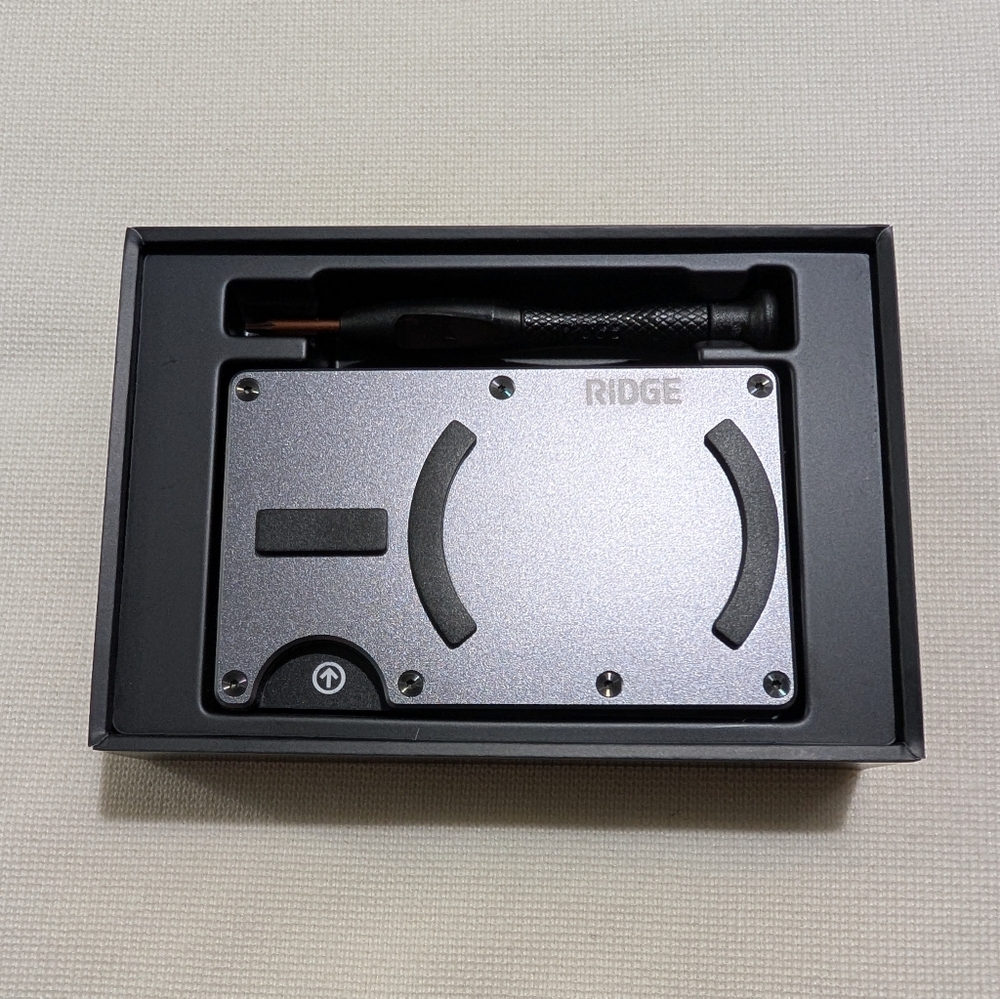 RIDGE WALLET MagSafe Wallet Gunmental - Minimalist - RFID blocking *Brand New*